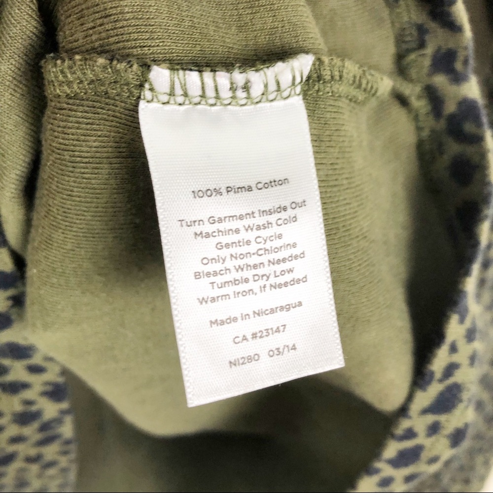Talbots army green black cheetah long sleeve tee L - Picture 7 of 7